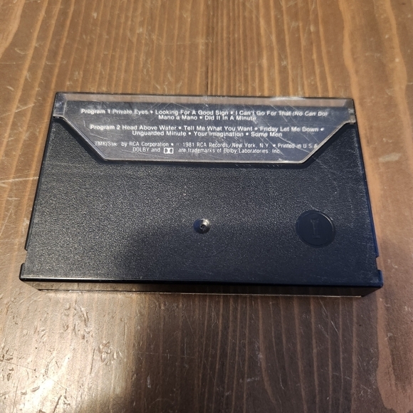 Hall & Oates Private Eyes Audio Cassette Tape 1981 Vintage Music Tested Working - Picture 2 of 6